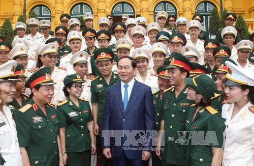 Honran a jóvenes ejemplares en el seguimiento del ejemplo moral de Ho Chi Minh - ảnh 1