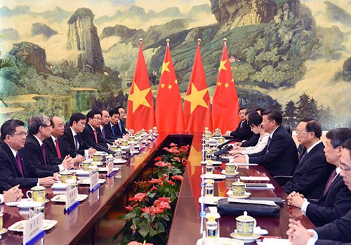 Primer ministro de Vietnam conversa con máximo líder de China - ảnh 1