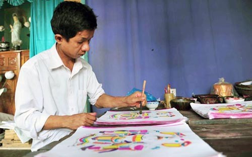 Pintura de la aldea Sinh enriquece vida espiritual de compatriotas en antigua capital de Vietnam - ảnh 3
