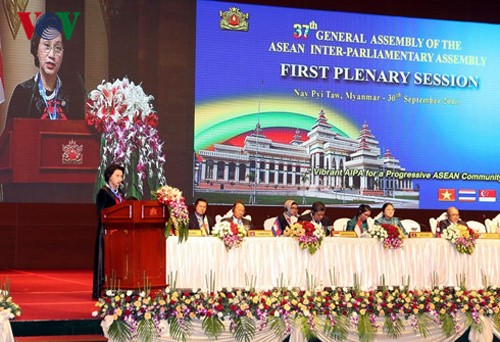 Concluye líder parlamentaria de Vietnam recorrido por Laos, Camboya y Myanmar - ảnh 1