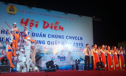 Construyen instituciones culturales para mejorar la vida de obreros vietnamitas - ảnh 1