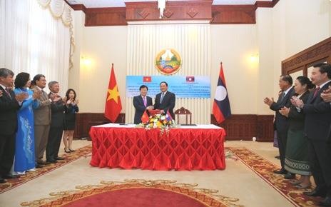 Gobiernos de Vietnam y Laos fortalecen cooperación en proyectos de electricidad - ảnh 1