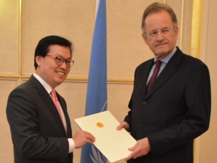 Embajador vietnamita se reúne con dirigentes de la ONU - ảnh 1