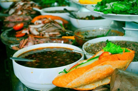 Descubriendo el paraíso gastronómico en Hoi An  - ảnh 7