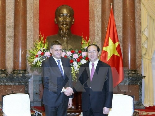 Presidente de Vietnam recibe al titular de la Agencia Estatal de Inteligencia de Bulgaria - ảnh 1
