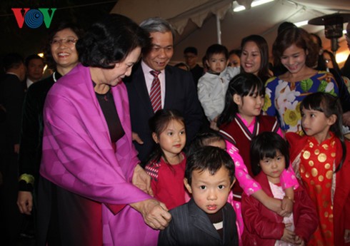 Presidenta del Parlamento de Vietnam realiza visita oficial a la India  - ảnh 1