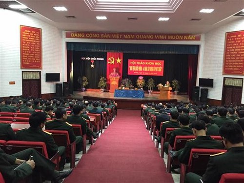 Efectúan seminario sobre los 40 años de fundada Academia Nacional de Defensa de Vietnam - ảnh 1