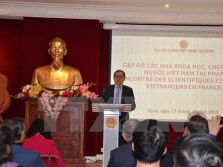 Elogian contribuciones de expertos vietnamitas en Francia  - ảnh 1