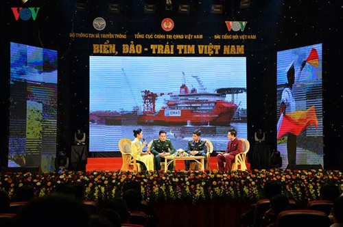 Conectan soldados marítimos vietnamitas con pobladores en tierra firme - ảnh 1