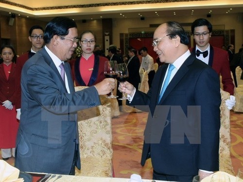 Concluye primer ministro camboyano visita oficial a Vietnam - ảnh 1