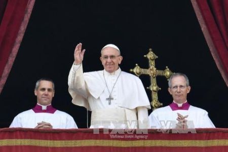 Papa Francisco pide paz para el mundo en su mensaje de Navidad  - ảnh 1