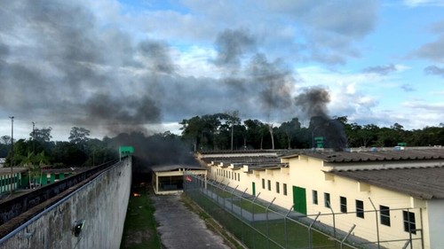 Al menos 50 muertos en un sangriento motín en una cárcel en Brasil  - ảnh 1