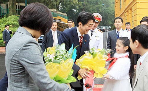 Vietnam y Japón por una sólida, amplia y sustancial relación - ảnh 1