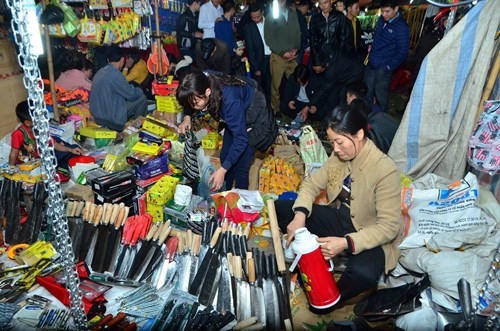 Mercado Vieng, donde se busca suerte y fortuna - ảnh 2
