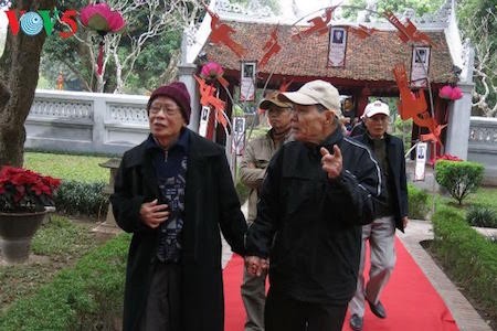 Día de la Poesía de Vietnam, en el Templo de la Literatura, en Hanoi - ảnh 6