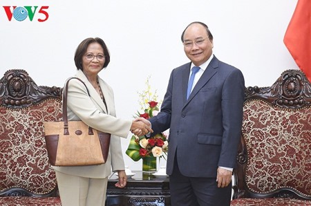 Premier vietnamita recibe a embajadores de Marruecos y Timor Oriental - ảnh 1