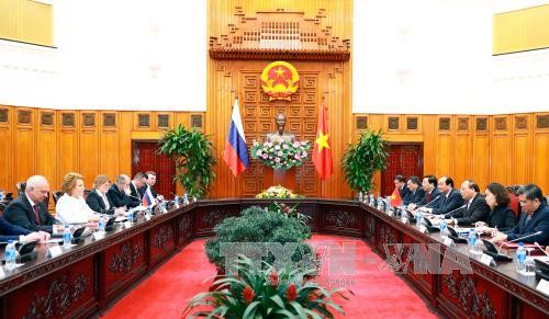 Primer ministro vietnamita recibe a la titular del Senado ruso - ảnh 1