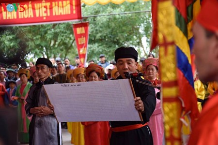 Vietnam se empeña en preservar los valores culturales y patrimoniales en las fiestas tradicionales  - ảnh 1