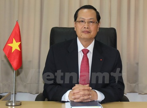Visita del premier singapurense a Vietnam creará nuevas oportunidades de cooperación - ảnh 1