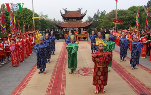 Conmemoran en Vietnam actividades en honor a las raíces - ảnh 1