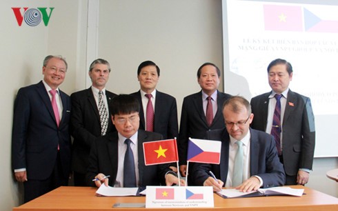 Vietnam y República Checa afianza cooperación en tecnología de información - ảnh 1