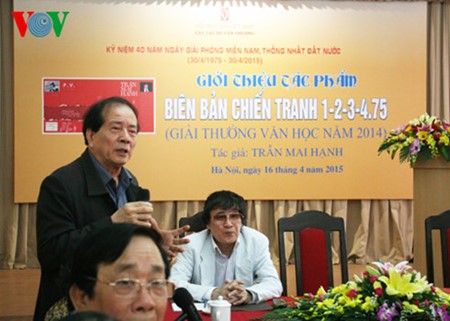 El periodista Tran Mai Hanh y el éxito de su libro “Acta de Guerra 1-2-3-4.75” - ảnh 2