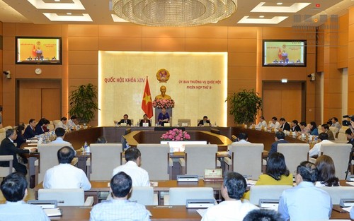 Inauguran IX sesión del Comité Permanente de la Asamblea Nacional de Vietnam  - ảnh 1
