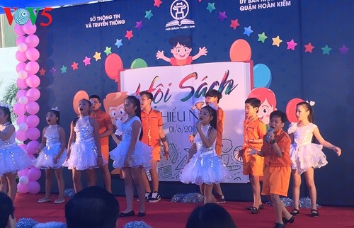 Localidades vietnamitas se suman al Mes de Acción a favor de los niños - ảnh 1