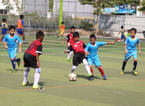 Academia S&A de Fútbol, símbolo de la amistad Vietnam-Tailandia - ảnh 2