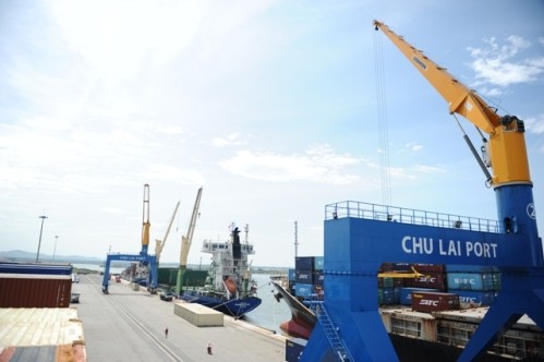 El puerto de Chu Lai, centro logístico importante en la zona central de Vietnam - ảnh 1