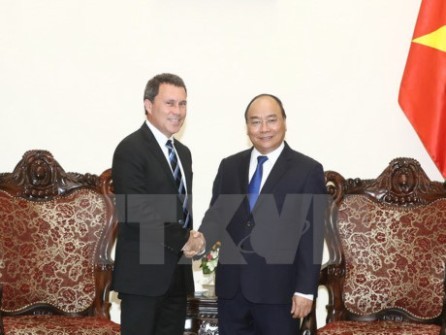 Primer ministro vietnamita recibe a representantes de Estados Unidos y Corea del Sur - ảnh 1