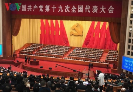 Inauguran el XIX Congreso del Partido Comunista de China - ảnh 1