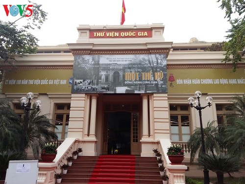 Un siglo de desarrollo de la Biblioteca Nacional de Vietnam - ảnh 2