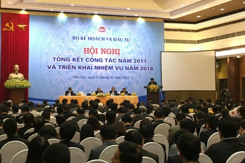 Premier vietnamita se reúne con administradores del Ministerio de Planificación e Inversión - ảnh 1
