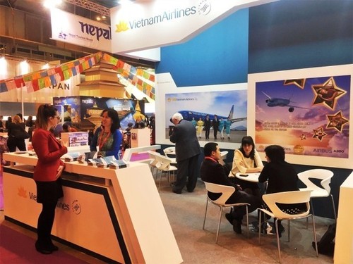 Difunden servicios de Vietnam Airlines en Feria Internacional de Turismo en España - ảnh 1