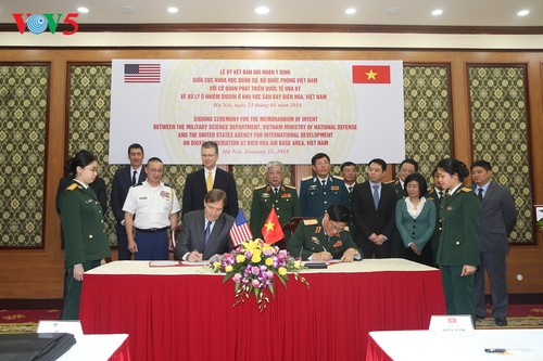Vietnam y Estados Unidos emprenderán proyecto de desintoxicación del aeropuerto de Bien Hoa - ảnh 1