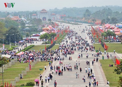 Veneración a los reyes fundadores de Vietnam en la comunidad  - ảnh 1