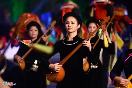 La rica cultura de la etnia Tay, en la provincia de Ha Giang - ảnh 2