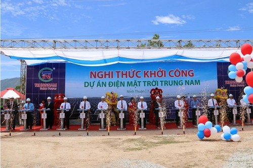 Se inicia la construcción de la mayor planta de energía solar en Vietnam - ảnh 1