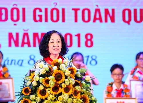 Distinguen a los más destacados de la Organización de Pioneros de Vietnam - ảnh 1