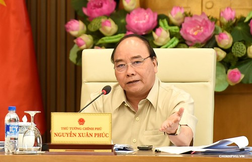 Gobierno vietnamita analiza 10 temas importantes para el desarrollo del país - ảnh 1