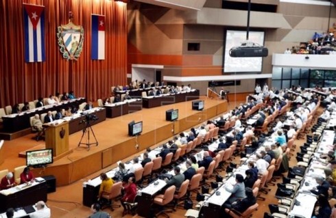 Parlamento cubano aprueba proyecto de nueva Constitución y determina meta de desarrollo económico - ảnh 1