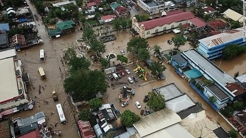 Dirigentes vietnamitas expresan solidaridad con Filipinas tras devastador huracán - ảnh 1