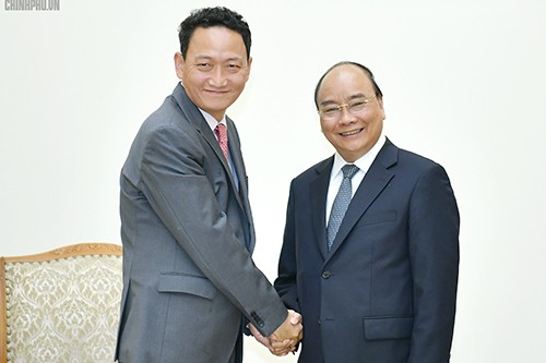 Premier vietnamita se reúne con embajador surcoreano - ảnh 1