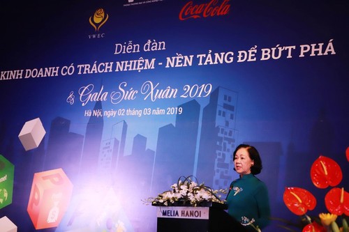 Llaman a la responsabilidad social de las empresarias vietnamitas  - ảnh 1