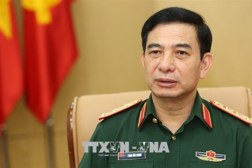 Delegación militar de Vietnam asiste a Conferencia de Jefes de Fuerzas Armadas de Asean - ảnh 1
