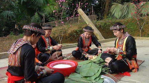 Singular credo de la etnia Dao Rojo en la provincia de Yen Bai - ảnh 2