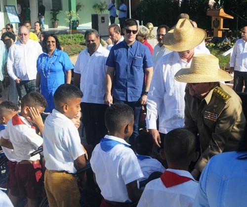Inauguran líderes cubanos escuela especial Amistad Cuba-Vietnam - ảnh 1