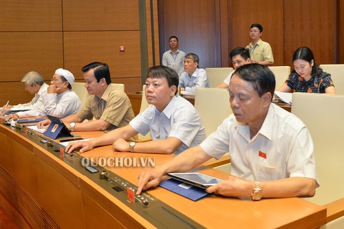 Parlamento de Vietnam aprueba leyes enmendadas - ảnh 1