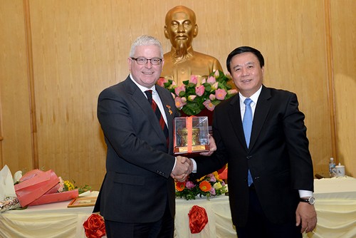 Vietnam y Australia interesados en cooperar en capacitación a funcionarios públicos - ảnh 1